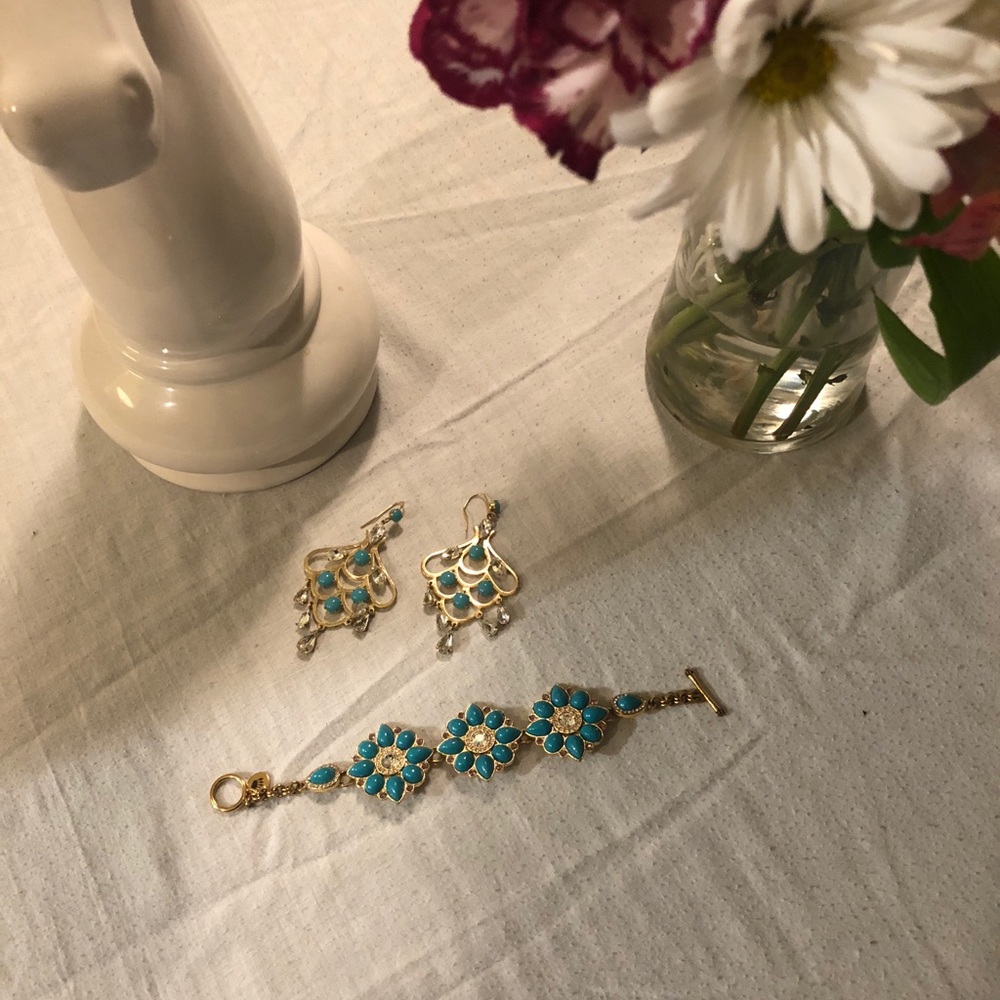 Juicy couture earrings and bracelet set - Picture 1 of 5
